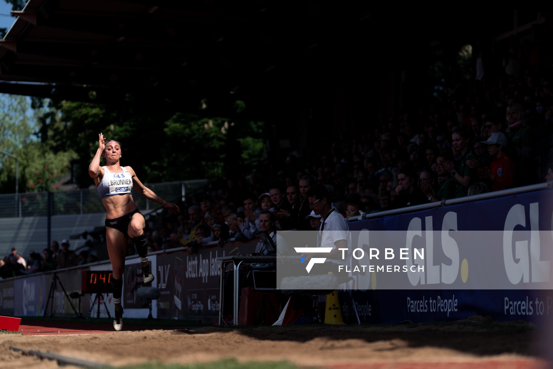 Marion Brunner (LG Telis Finanz Regensburg) im Weitsprung am 08.05.2022 beim Stadtwerke Ratingen Mehrkampf-Meeting 2022 in Ratingen